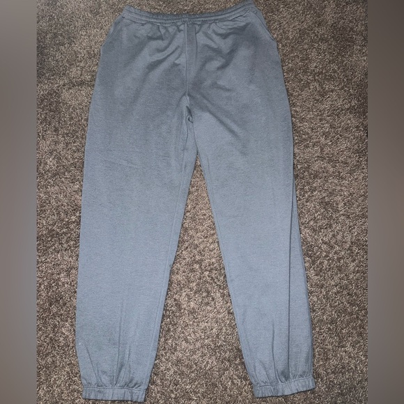 VUORI Boyfriend Dreamknit Joggers, like new! - Picture 3 of 6